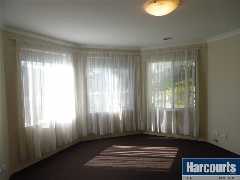 4 Gutman Parkway, Dalyellup WA 6230