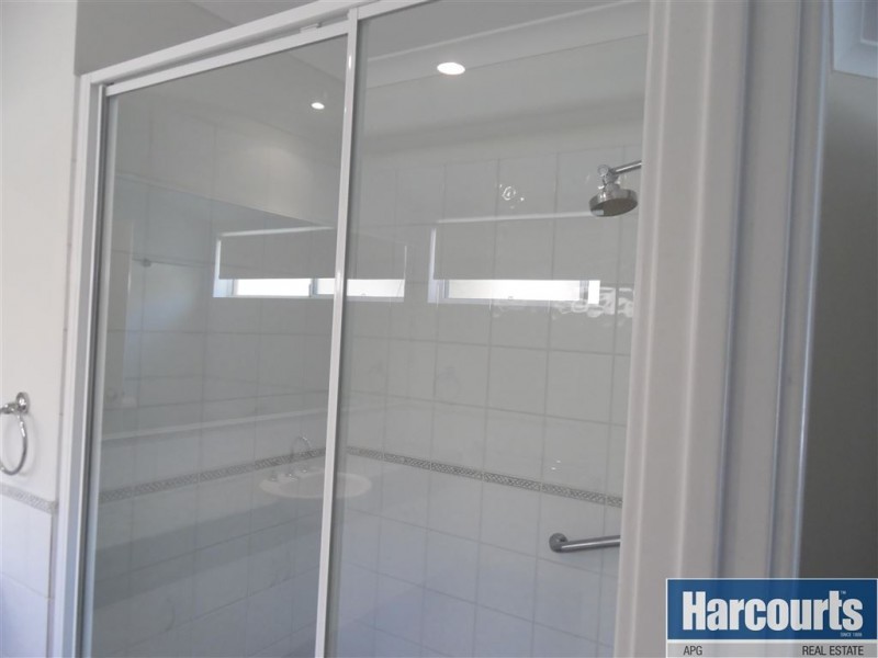 4 Gutman Parkway, Dalyellup WA 6230