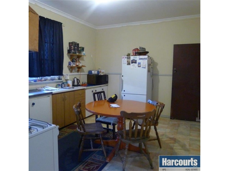 9 Little Street, Carey Park WA 6230