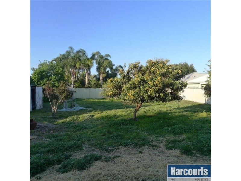 9 Little Street, Carey Park WA 6230