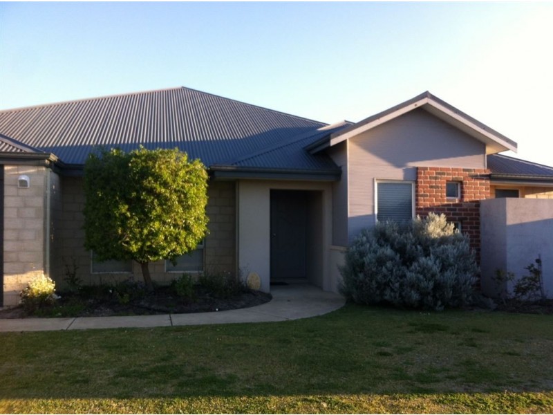 32 Carbine Loop, Millbridge WA 6232