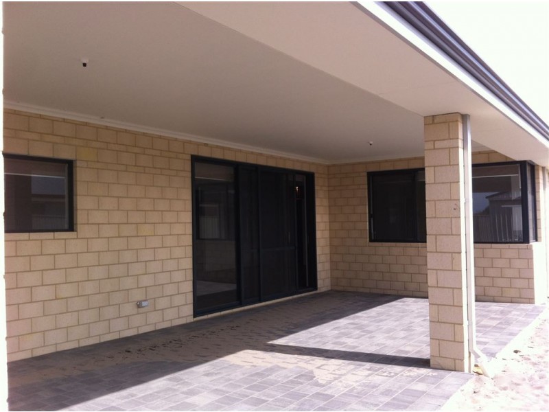 15 Charoite Street, Australind WA 6233