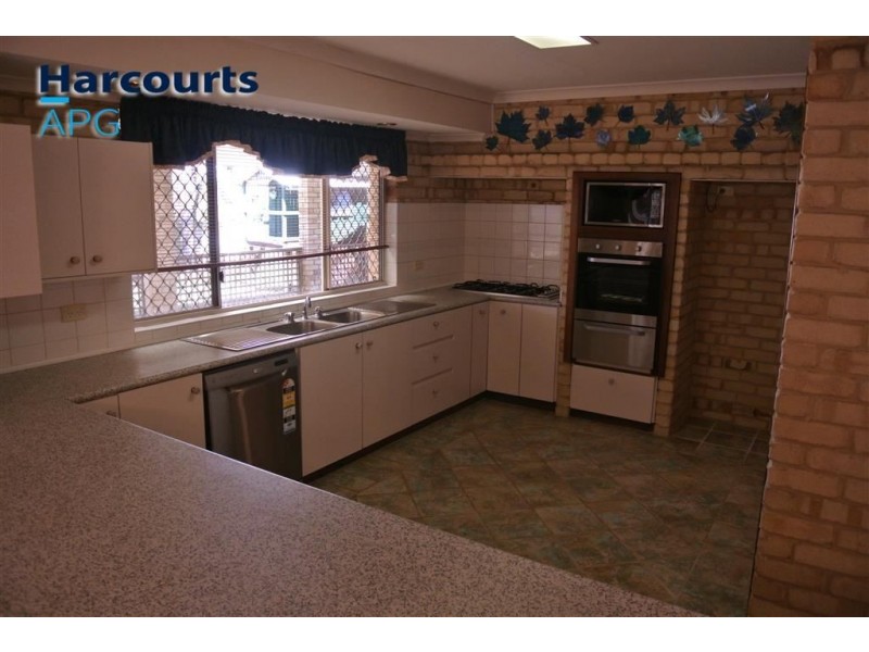 2 Hordern Place, Usher WA 6230