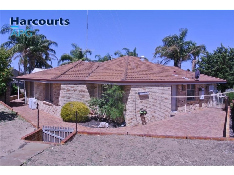 2 Hordern Place, Usher WA 6230