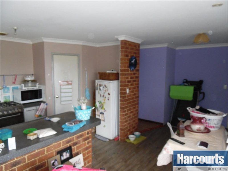 26 Lockwood Crescent, Withers WA 6230