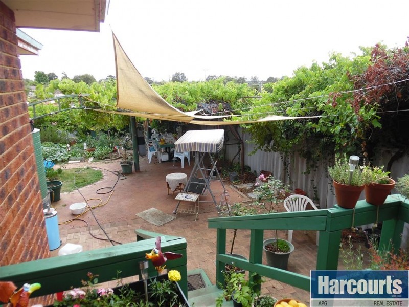 26 Lockwood Crescent, Withers WA 6230