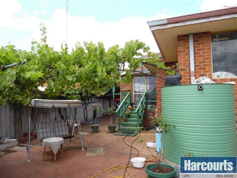 26 Lockwood Crescent, Withers WA 6230