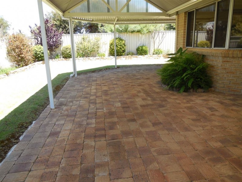 53 Whatman Way, Australind WA 6233