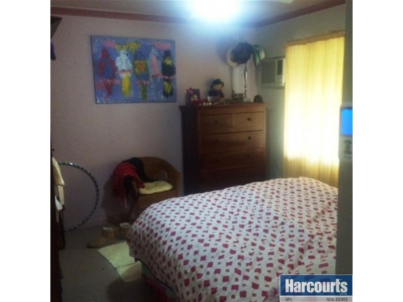 15 Stallard Place, Withers WA 6230