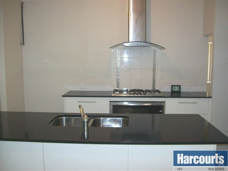 5 Advance Road, Dalyellup WA 6230