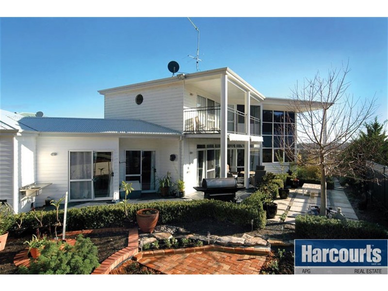 15 Trinity Rise, College Grove WA 6230
