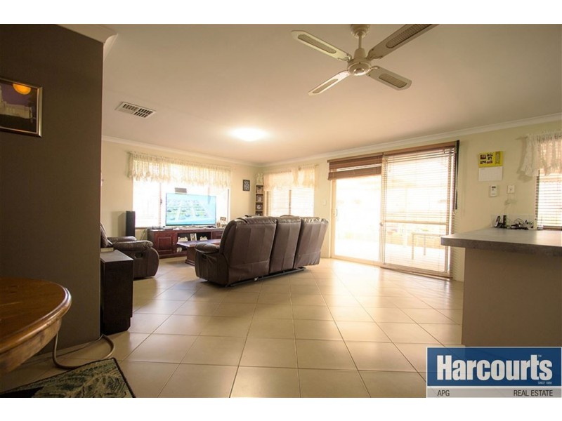5 Thompson Place, Australind WA 6233