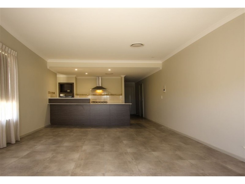 2/7 Nepean Turn, Millbridge WA 6232