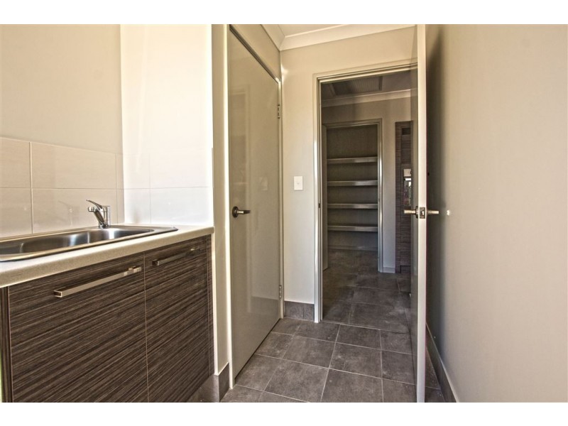 2/7 Nepean Turn, Millbridge WA 6232