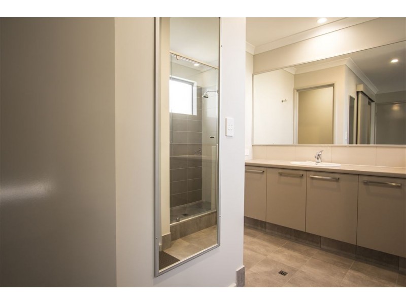 2/7 Nepean Turn, Millbridge WA 6232