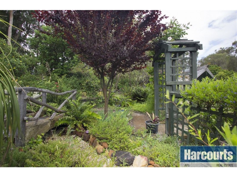 24 Windward Road, Leschenault WA 6233