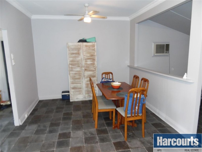 6 Deakin Street, Collie WA 6225