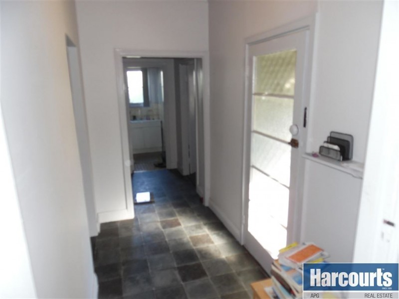 6 Deakin Street, Collie WA 6225