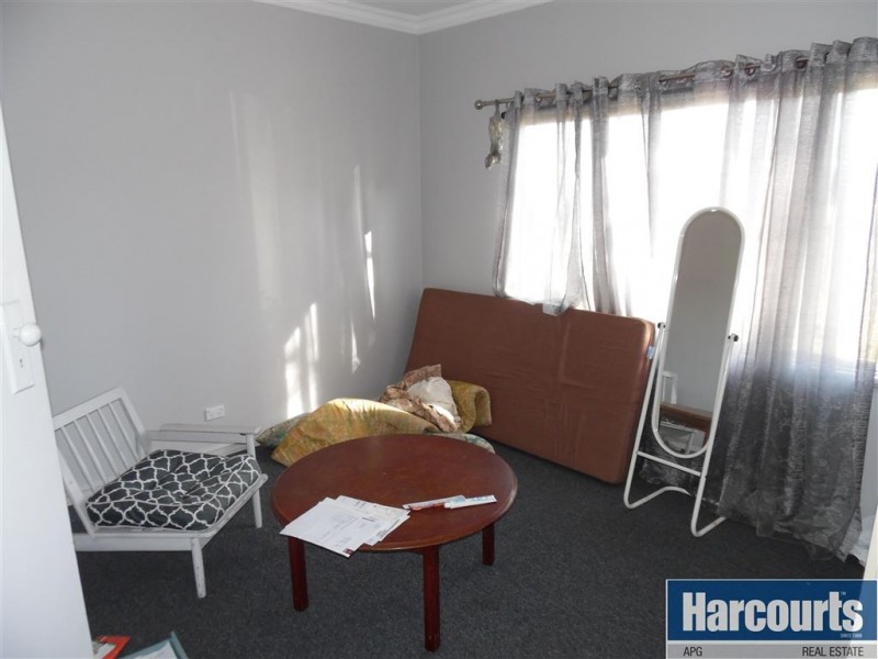 6 Deakin Street, Collie WA 6225