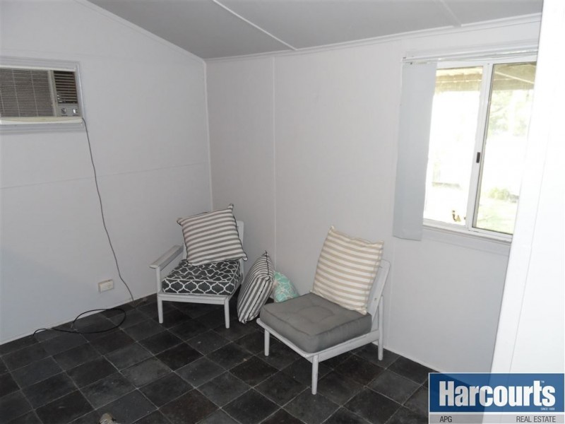 6 Deakin Street, Collie WA 6225