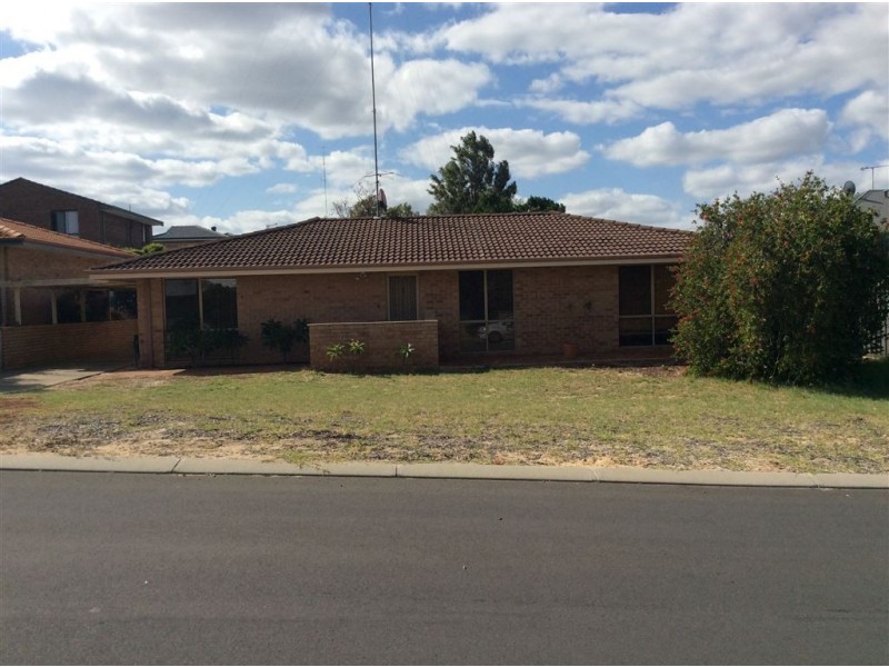2 Henslagh Ave,, Australind WA 6233