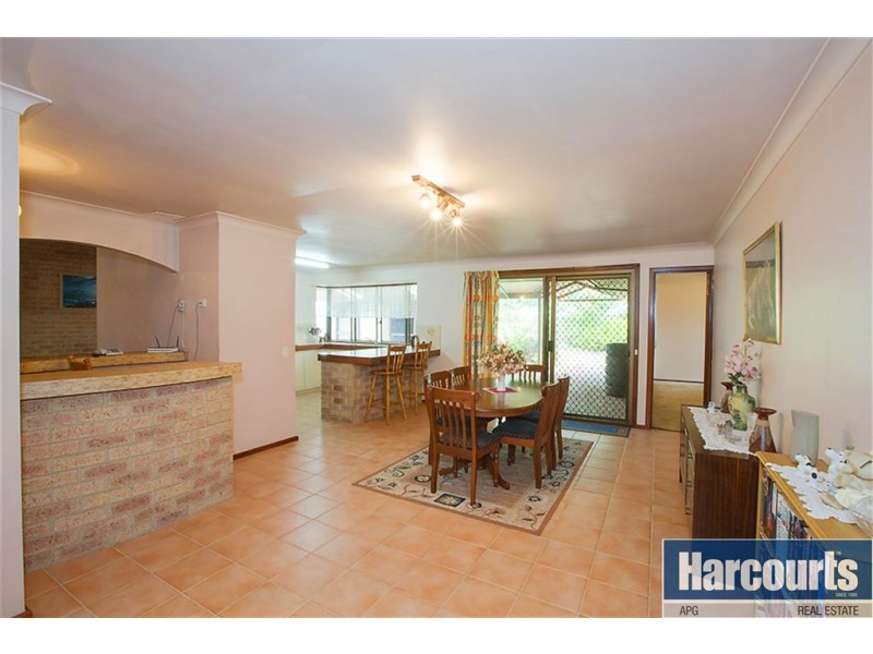 21 Crampton Avenue, Eaton WA 6232
