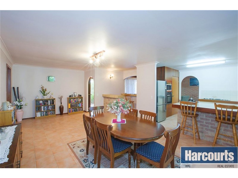 21 Crampton Avenue, Eaton WA 6232