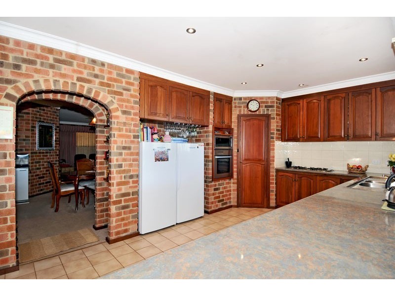 42 Eagle Crescent, Eaton WA 6232