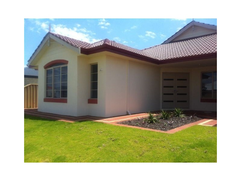 35 Denison Link, Millbridge WA 6232