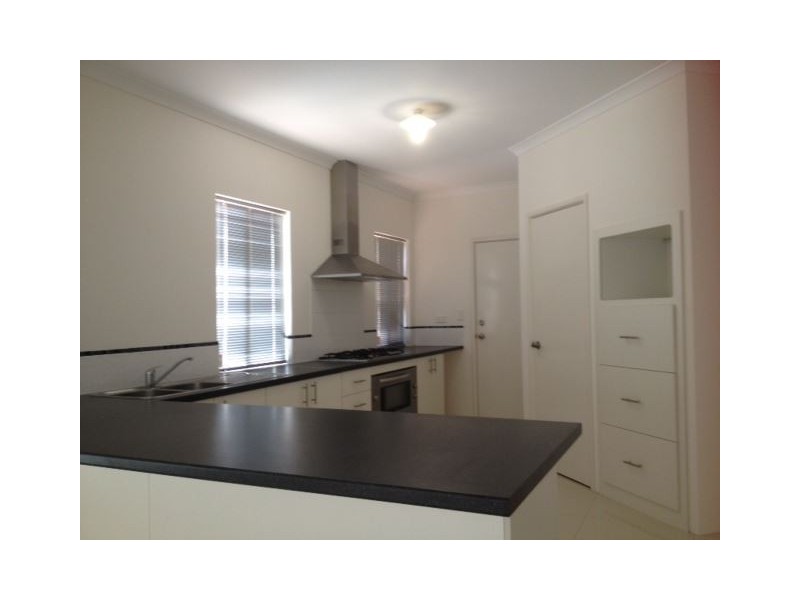 35 Denison Link, Millbridge WA 6232