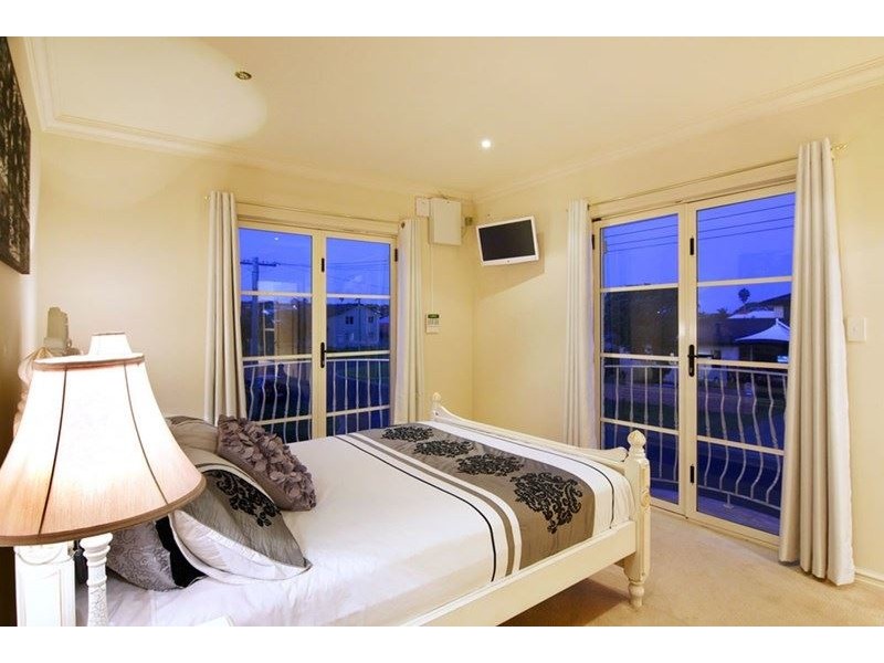 8A Holywell Street, South Bunbury WA 6230