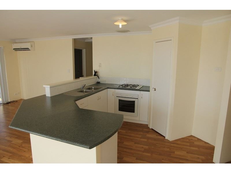 2A University Close, College Grove WA 6230