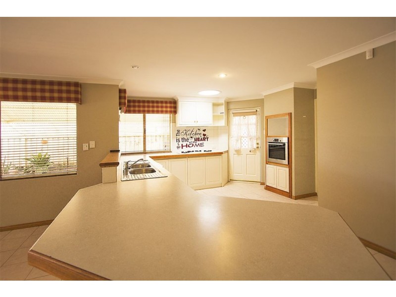 47 Macquarie Drive, Australind WA 6233
