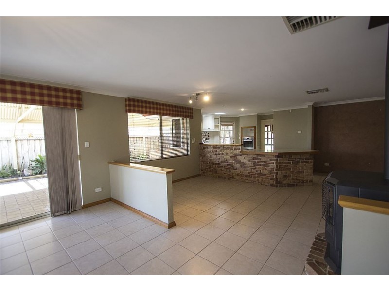 47 Macquarie Drive, Australind WA 6233