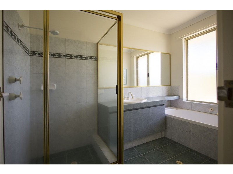47 Macquarie Drive, Australind WA 6233