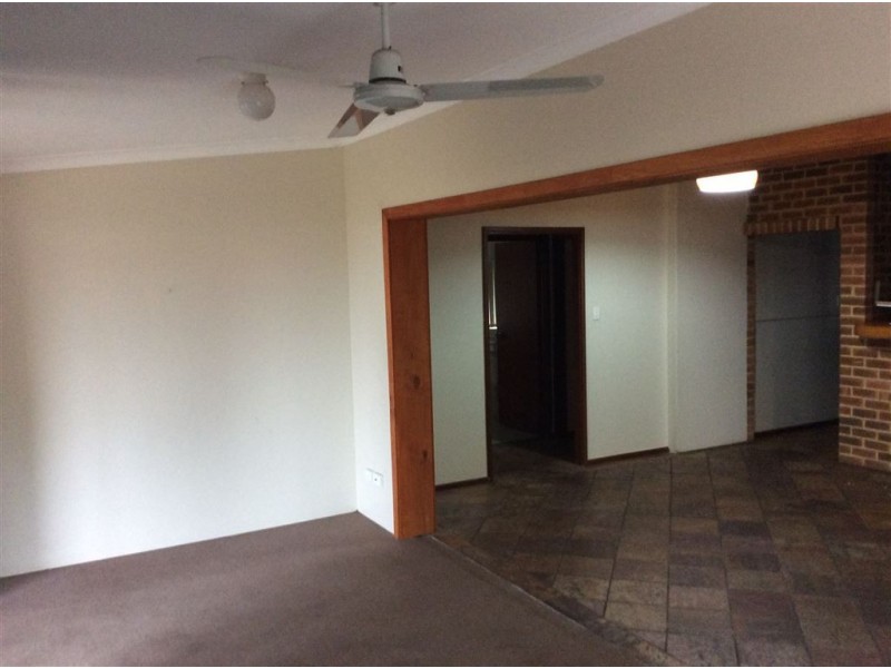27 Travers Drive, Australind WA 6233