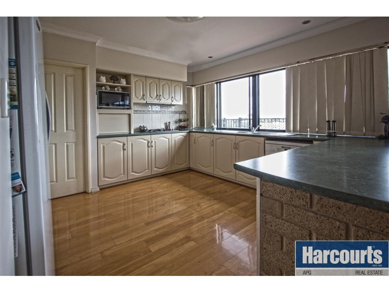 16 Milligan Avenue, Australind WA 6233