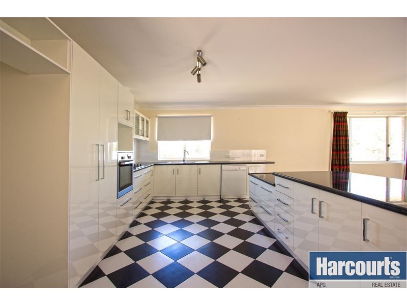 4 Marine Drive, Leschenault WA 6233