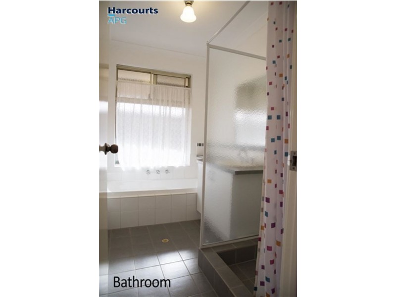 10 Barclay Place, Australind WA 6233