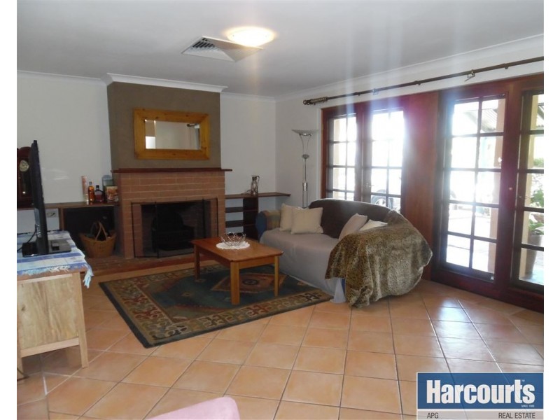 4 Harwood Place, South Bunbury WA 6230