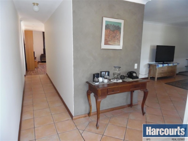 4 Harwood Place, South Bunbury WA 6230