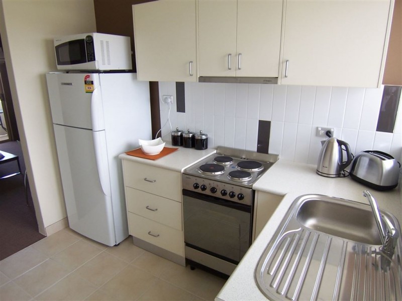 7/11 Wittenoom Street, Bunbury WA 6230