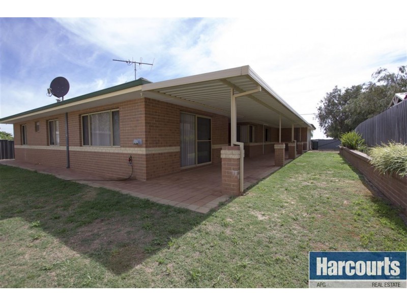 43 Parkfield Way, Australind WA 6233