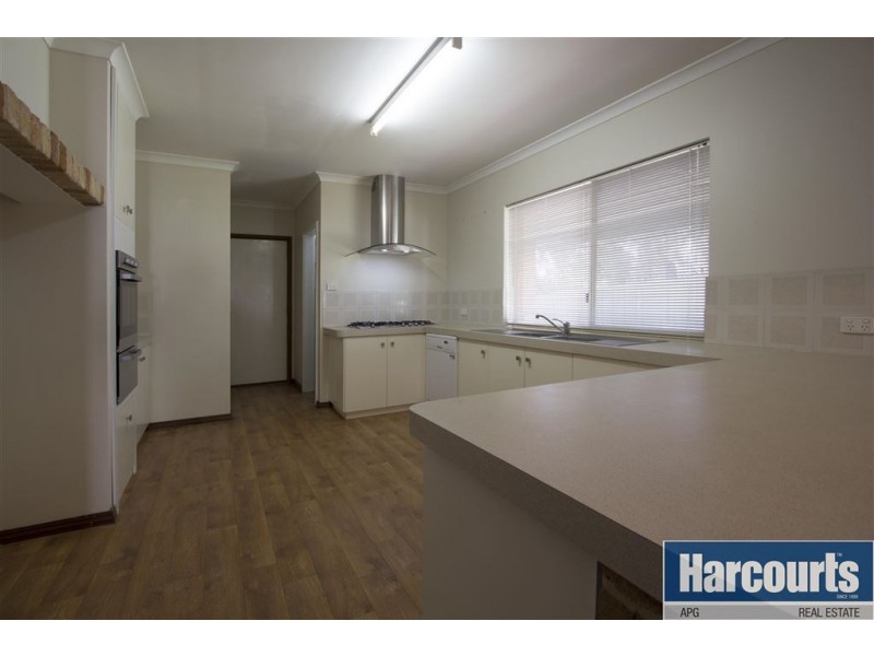 43 Parkfield Way, Australind WA 6233