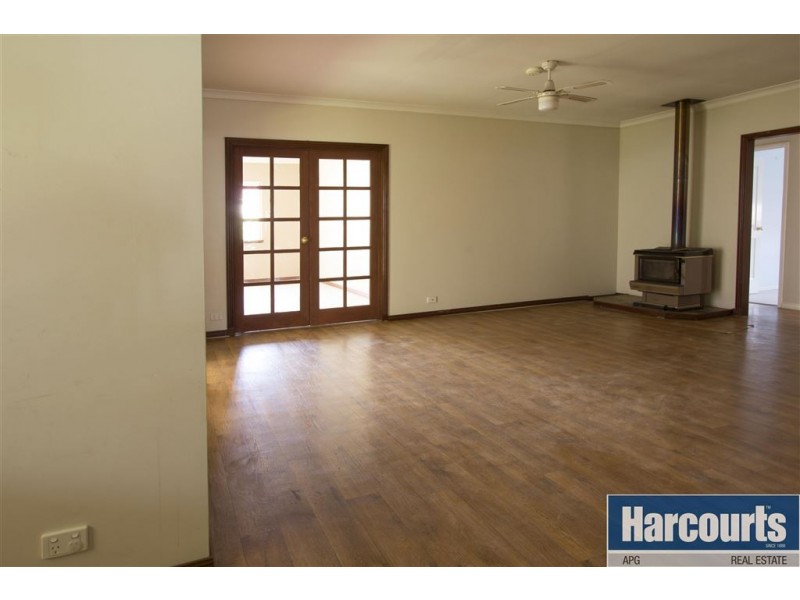 43 Parkfield Way, Australind WA 6233