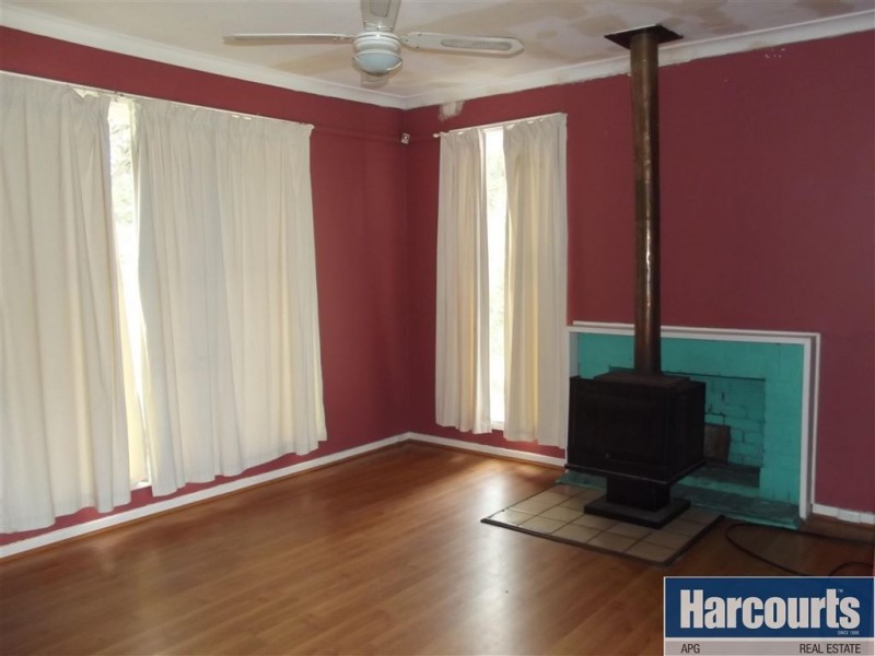 11 Cable Street, Collie WA 6225