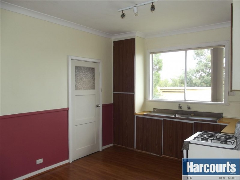 11 Cable Street, Collie WA 6225