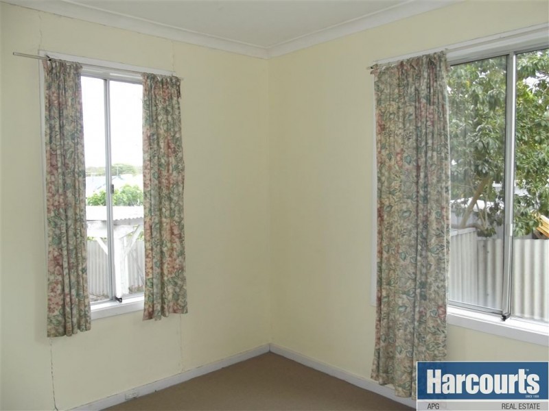 11 Cable Street, Collie WA 6225