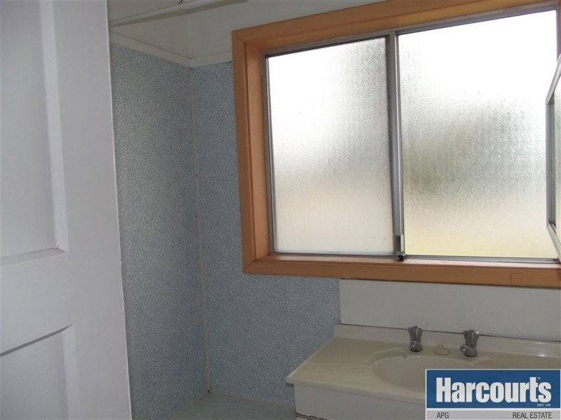 11 Cable Street, Collie WA 6225