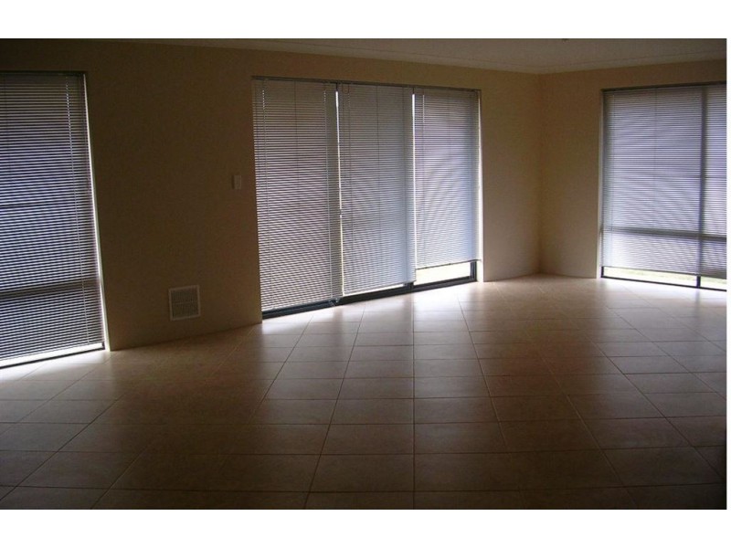 109 Barton Drive, Australind WA 6233